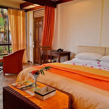Punta Bulata White Beach Resort & Spa Cauayan  Ngoại thất bức ảnh